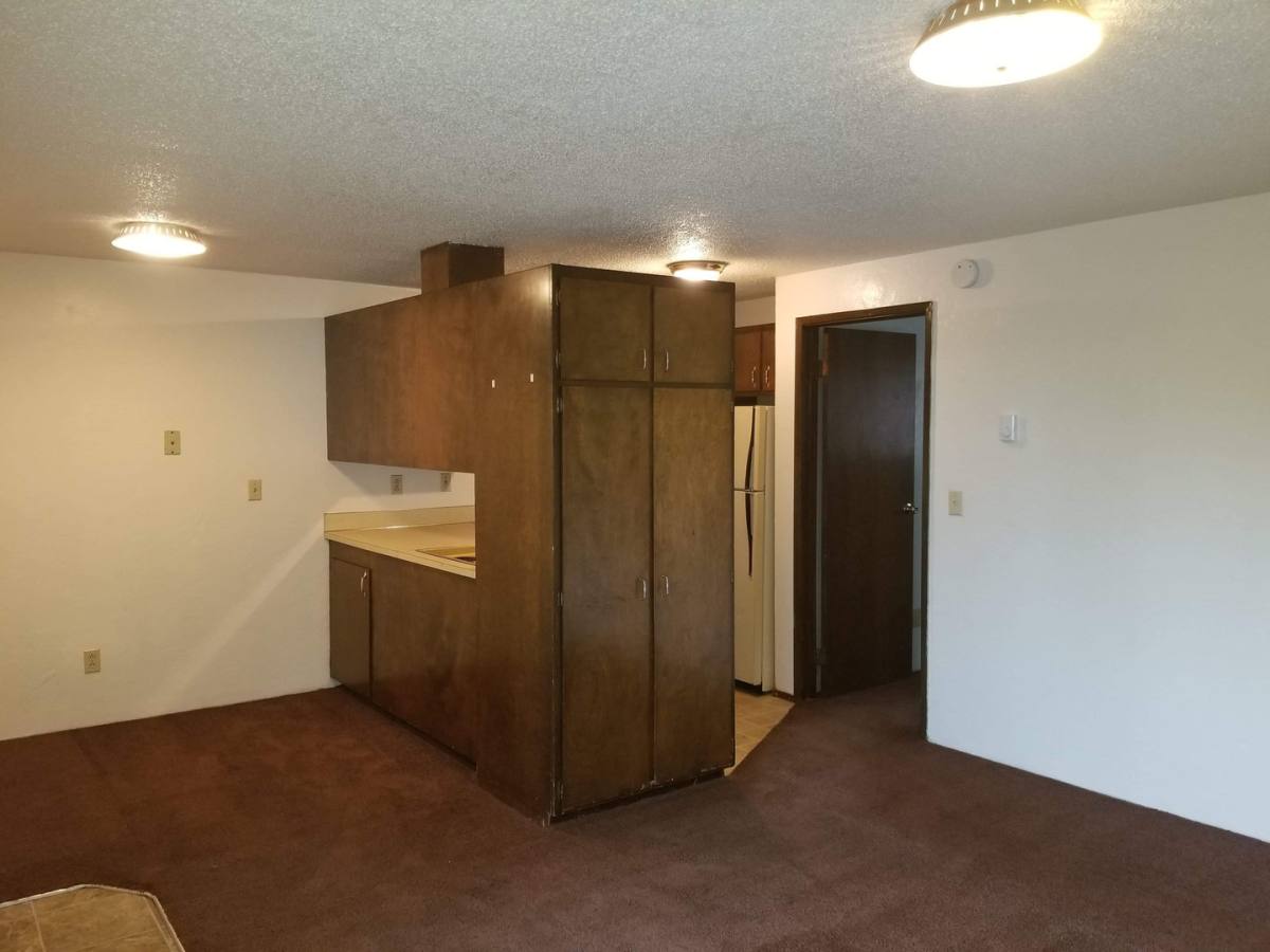 Apartment for rent at 2090 Roosevelt Blvd, Eugene, OR 97402