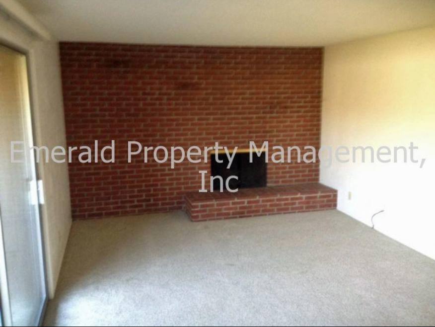 Apartment for rent at 2365 Cal Young Rd, Eugene, OR 97401