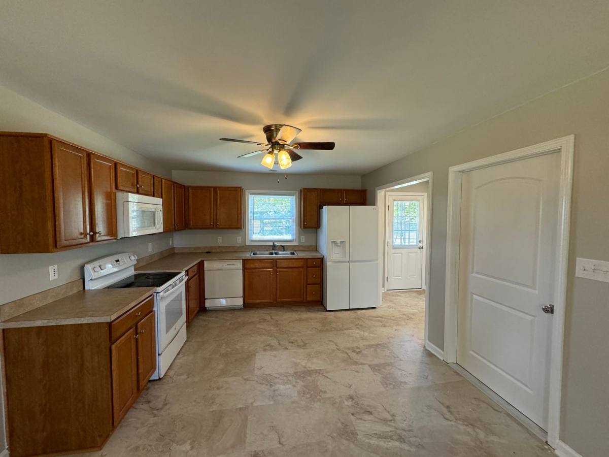 House for rent at 101 Rainbow Dr, Nicholasville, KY 40356