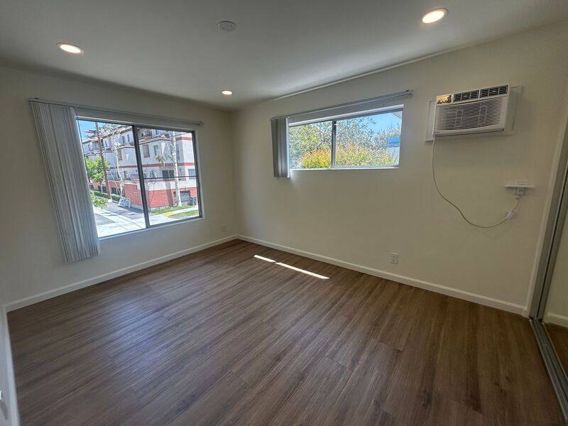 Apartment for rent at 346 N Louise St #11, Glendale, CA 91206
