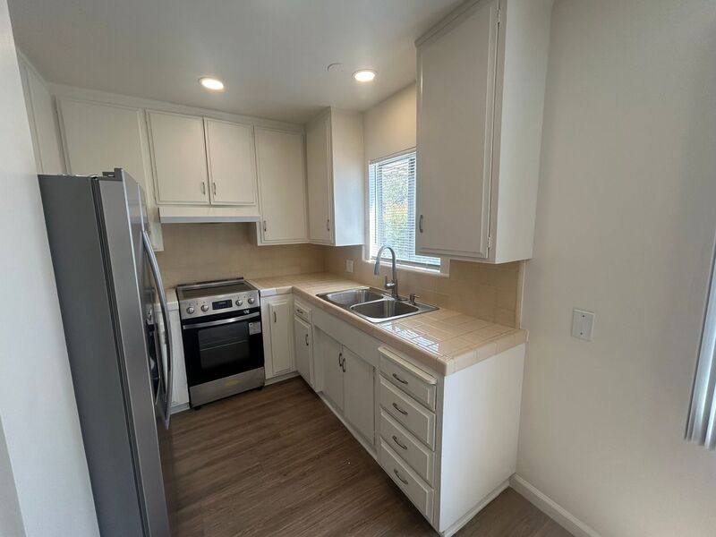 Apartment for rent at 346 N Louise St #11, Glendale, CA 91206