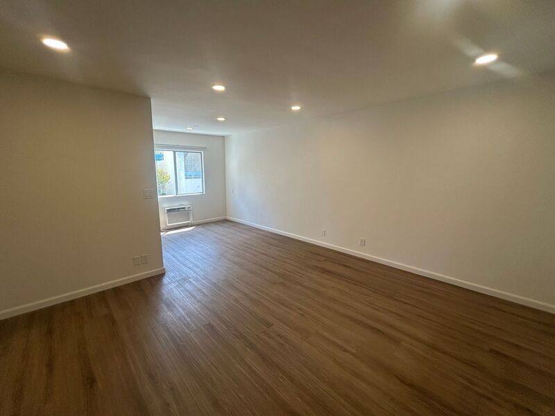 Apartment for rent at 346 N Louise St #11, Glendale, CA 91206