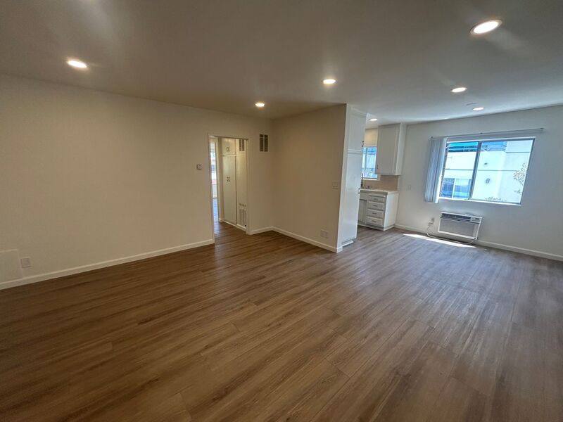 Apartment for rent at 346 N Louise St #11, Glendale, CA 91206