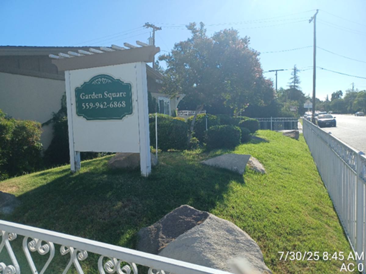 Apartment for rent at 218 W Dakota Ave, Fresno, CA 93705