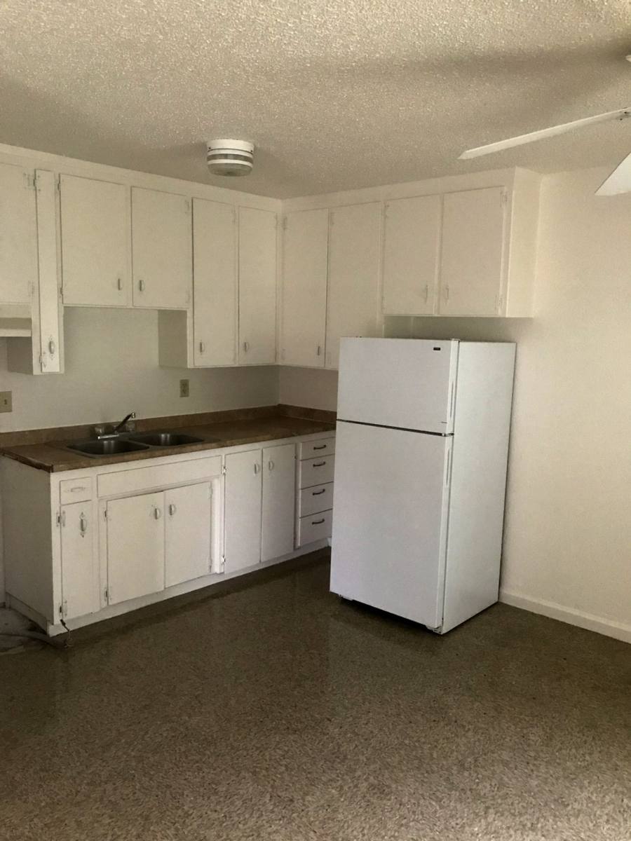 Apartment for rent at 218 W Dakota Ave, Fresno, CA 93705