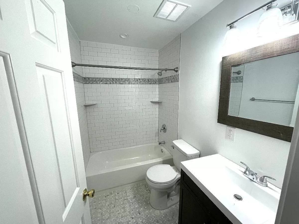 Apartment for rent at 1129 W Main St, Lansdale, PA 19446