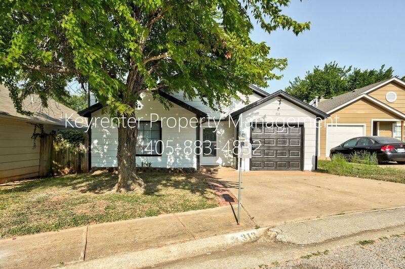 House for rent at 313 Belmont Dr, Edmond, OK 73034