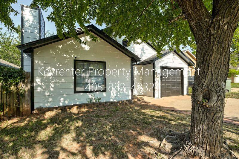House for rent at 313 Belmont Dr, Edmond, OK 73034