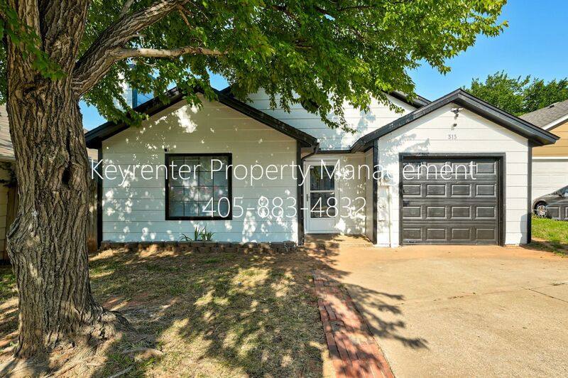 House for rent at 313 Belmont Dr, Edmond, OK 73034