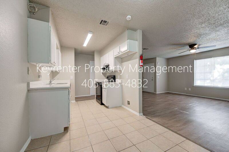 House for rent at 313 Belmont Dr, Edmond, OK 73034