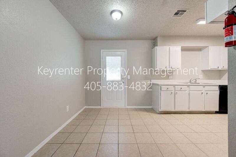 House for rent at 313 Belmont Dr, Edmond, OK 73034