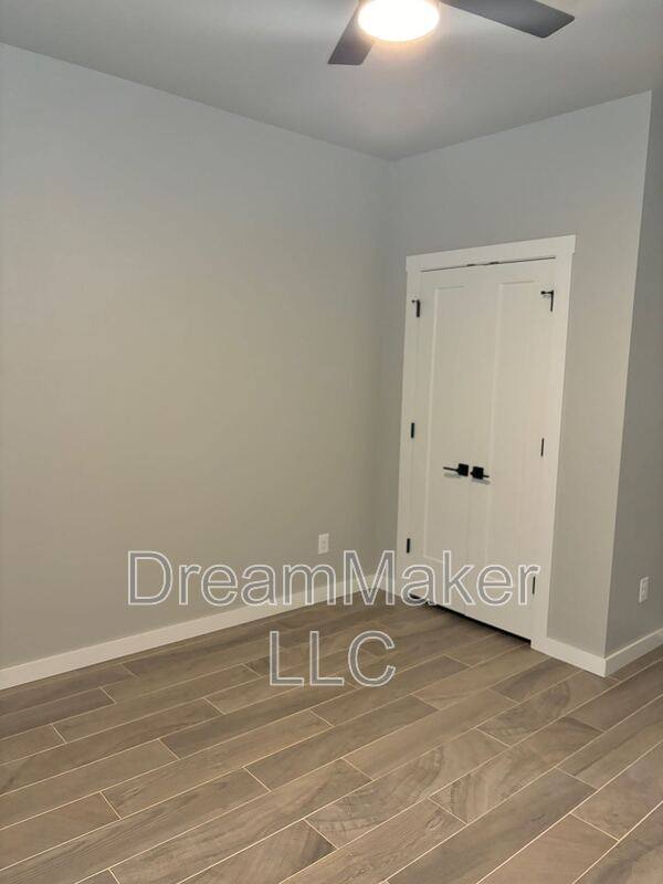 House for rent at 916 Flowers Dr, Washington, OK 73093
