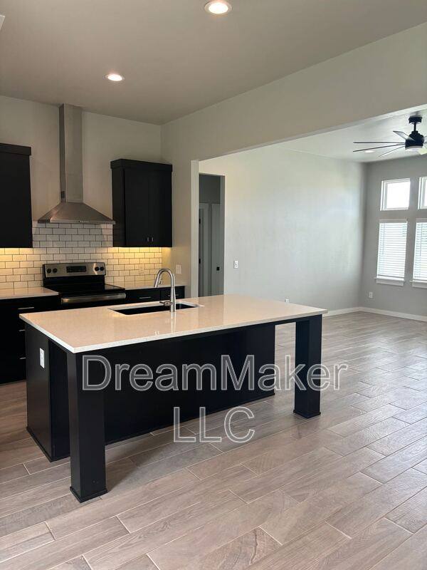 House for rent at 916 Flowers Dr, Washington, OK 73093