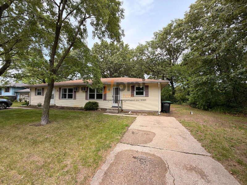 Apartment for rent at 5370 - 5372 Plaza Ave, Portage, IN 46368