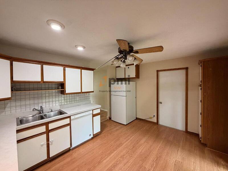 House for rent at 7726 Durbin St, Schererville, IN 46375