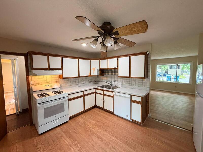 House for rent at 7726 Durbin St, Schererville, IN 46375