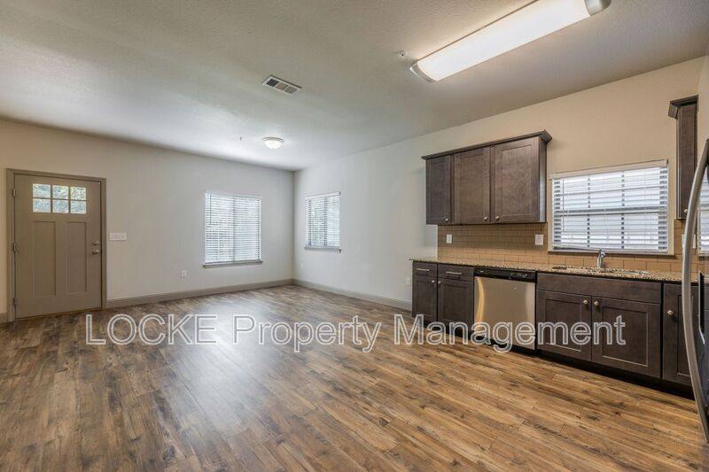 House for rent at 509 Eureka St #200, Weatherford, TX 76086