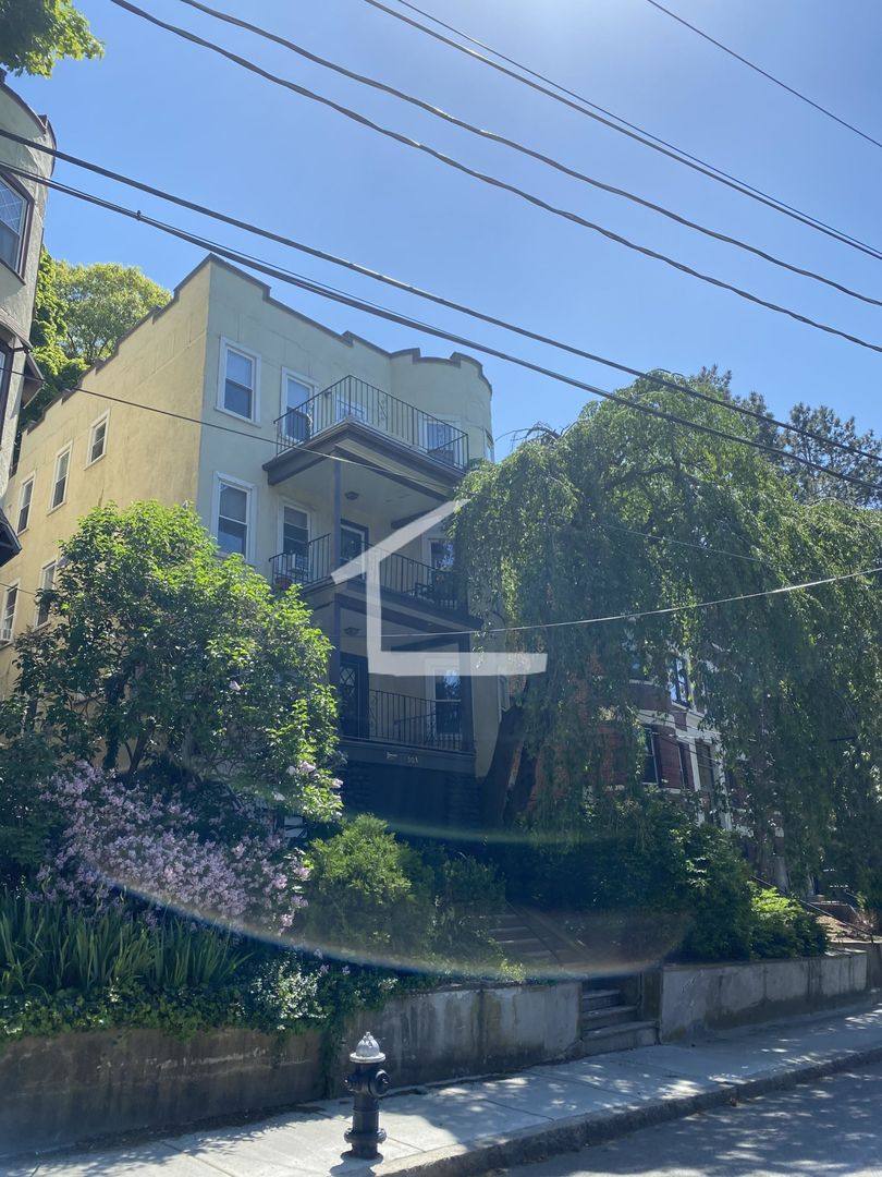 House for rent at 301 Tappan St #2, Brookline, MA 02445