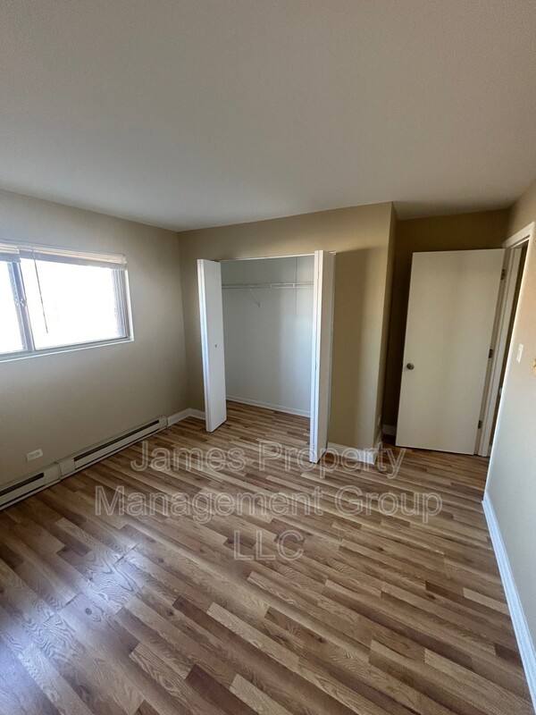 Apartment for rent at 6606 W 64th Place #1A, Chicago, IL 60638