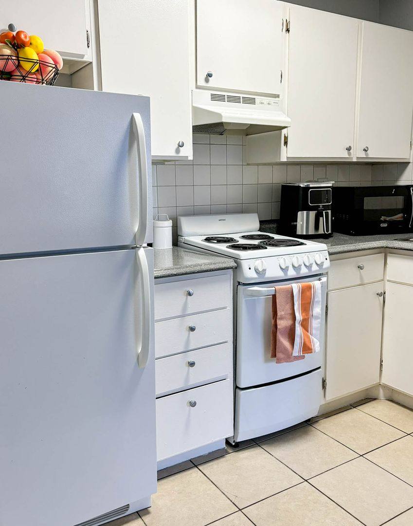 Apartment for rent at 3890 S Cambridge St, Las Vegas, NV 89119