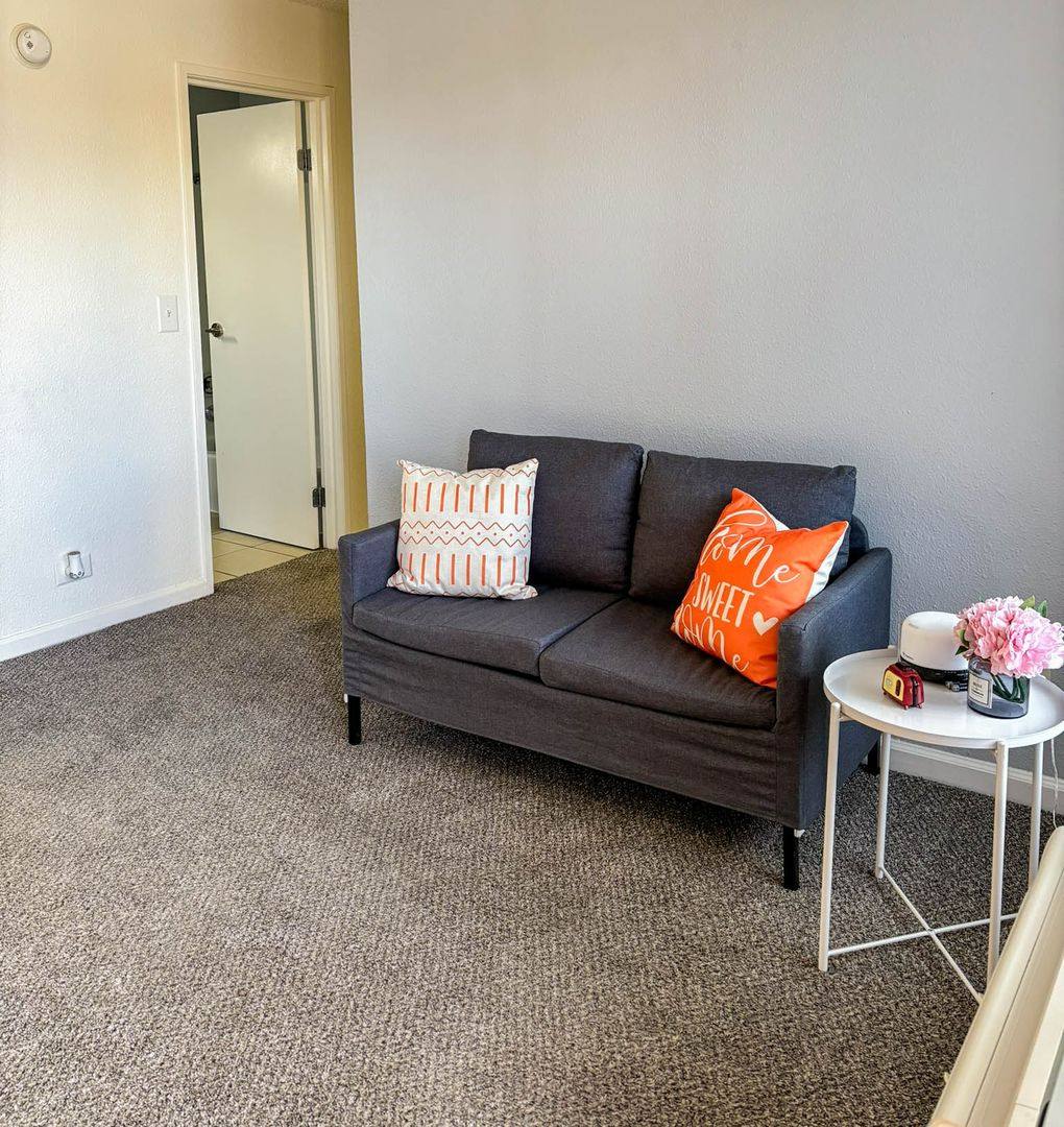 Apartment for rent at 3890 S Cambridge St, Las Vegas, NV 89119