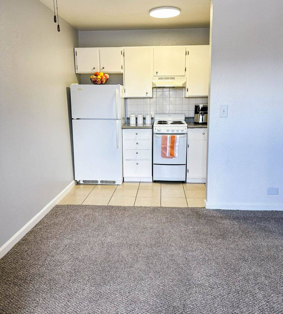 Apartment for rent at 3890 S Cambridge St, Las Vegas, NV 89119