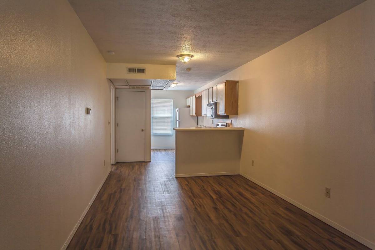 Apartment for rent at 1030 E Walnut St, Springfield, MO 65806