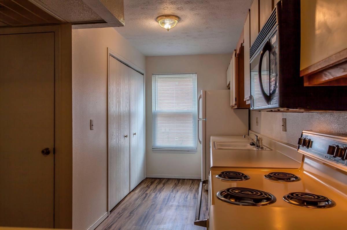 Apartment for rent at 1030 E Walnut St, Springfield, MO 65806
