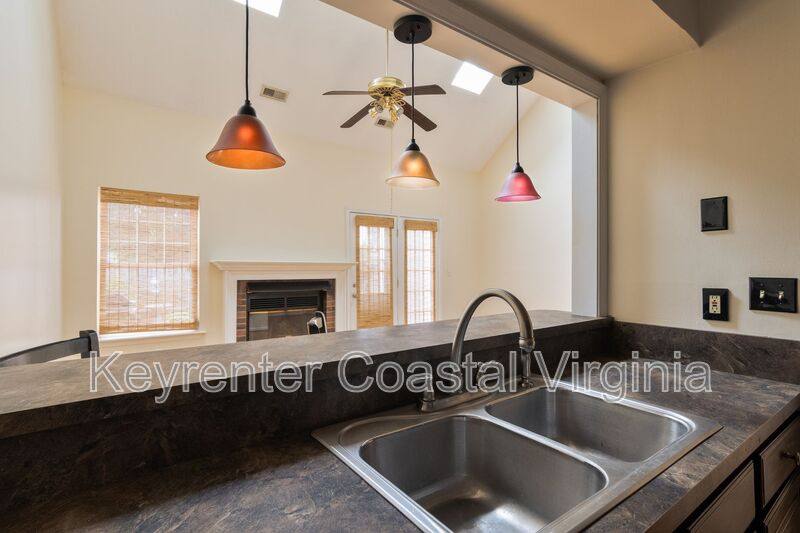 Townhouse for rent at 922 Pocahontas Court, Smithfield, VA 23430