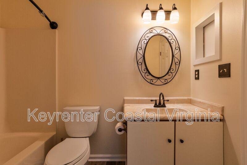 Townhouse for rent at 922 Pocahontas Court, Smithfield, VA 23430