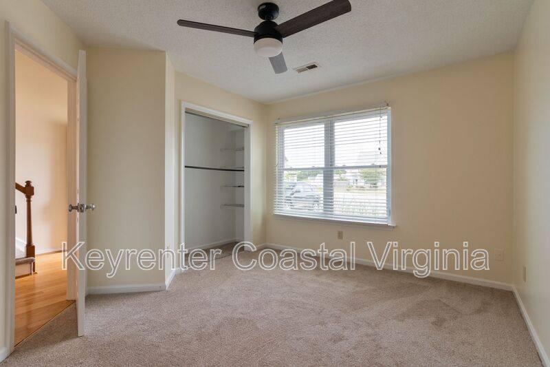 Townhouse for rent at 922 Pocahontas Court, Smithfield, VA 23430