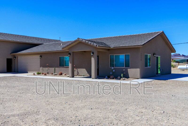 House for rent at 7756 Sierra Vista Dr, Lake Havasu City, AZ 86404