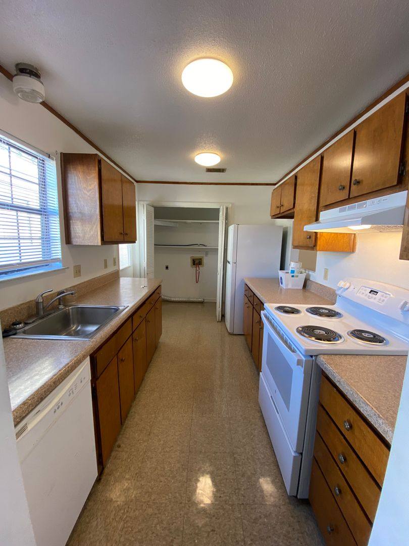 Townhouse for rent at 727 S Main St, Hinesville, GA 31313