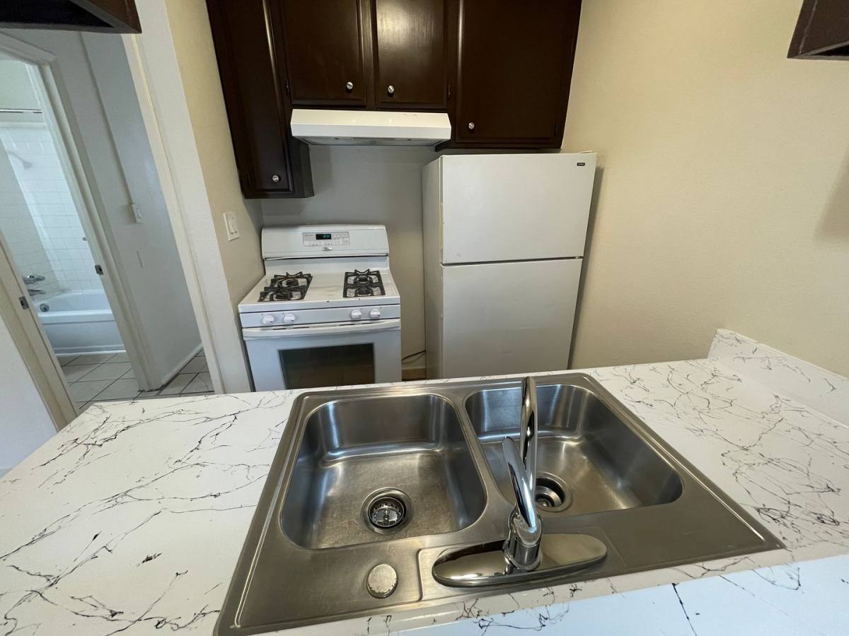 Apartment for rent at 630 N Van Buren St, Stockton, CA 95203