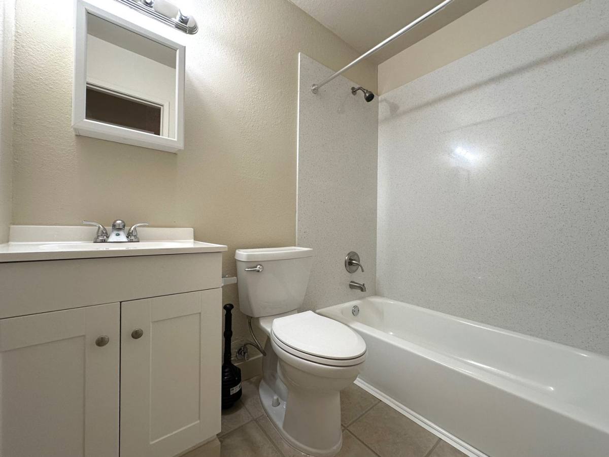 Apartment for rent at 630 N Van Buren St, Stockton, CA 95203