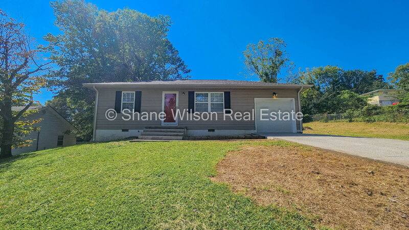 House for rent at 1005 Mountain View Dr, Rossville, GA 30741