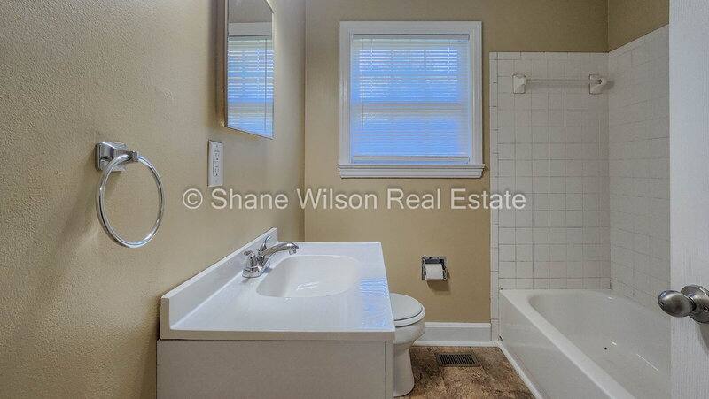 House for rent at 1005 Mountain View Dr, Rossville, GA 30741