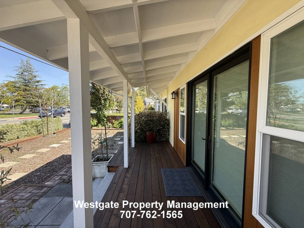 Apartment for rent at 220 Payran St, Petaluma, CA 94952