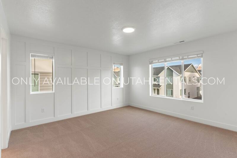 Townhouse for rent at 76 S Moonlit Rd, Mapleton, UT 84664