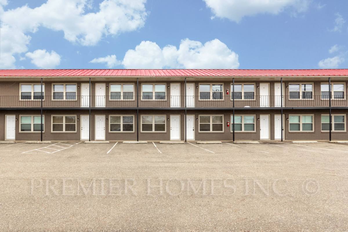 Apartment for rent at 714 S Wooster Ave, Strasburg, OH 44680