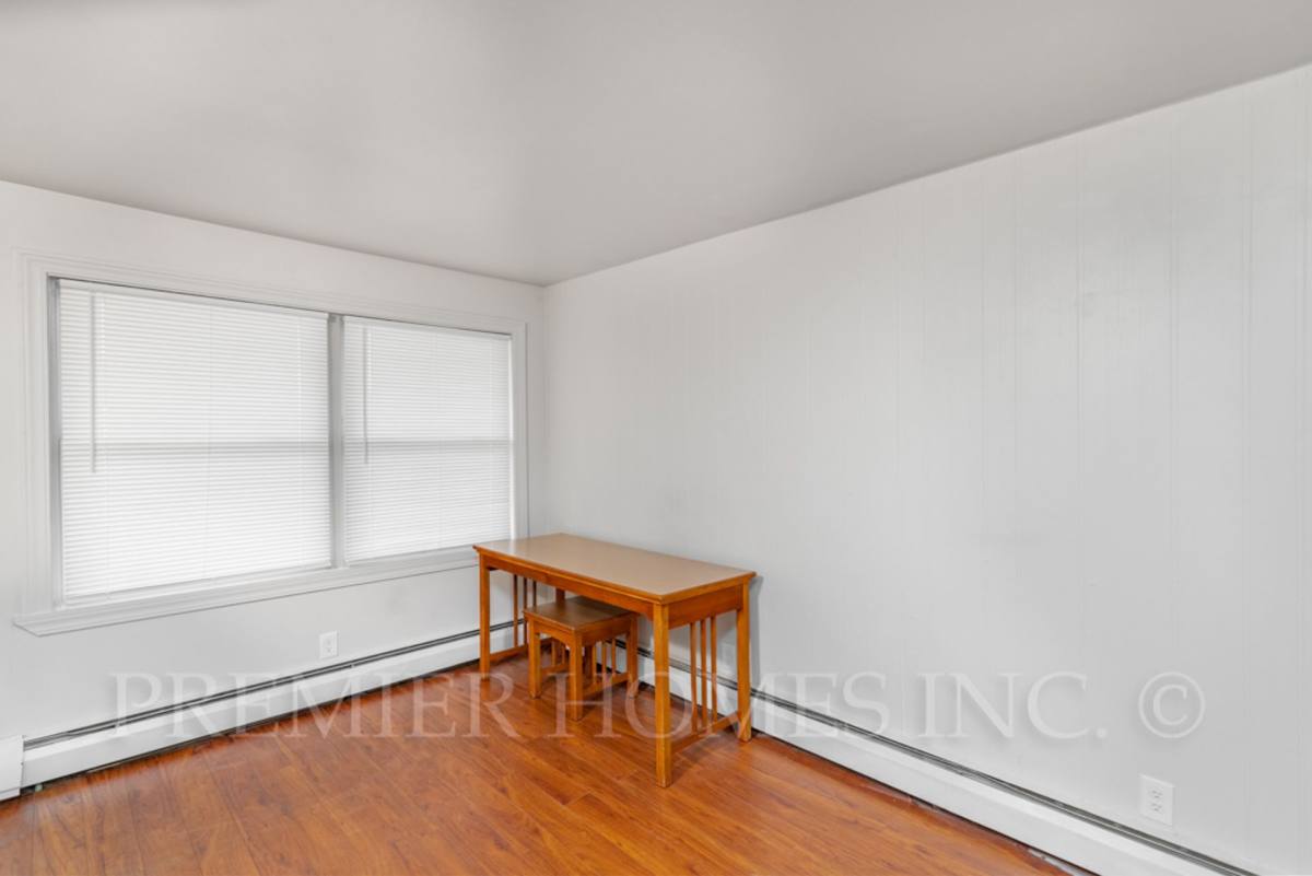 Apartment for rent at 714 S Wooster Ave, Strasburg, OH 44680