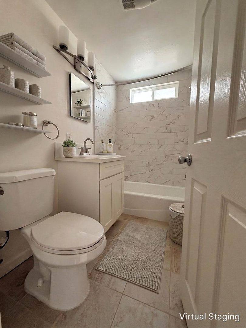 Apartment for rent at 149 S Spalding Dr, Beverly Hills, CA 90212