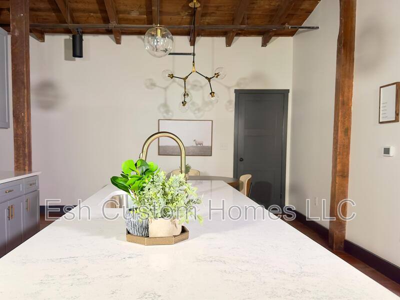 Apartment for rent at 437 W Grant St #302, Lancaster, PA 17603