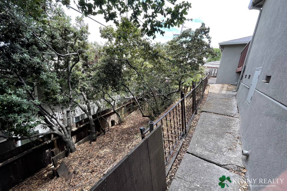 Apartment for rent at 81 - 83 Elm St, San Carlos, CA 94070