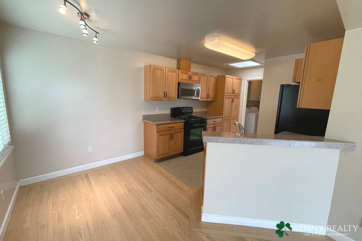 Apartment for rent at 81 - 83 Elm St, San Carlos, CA 94070