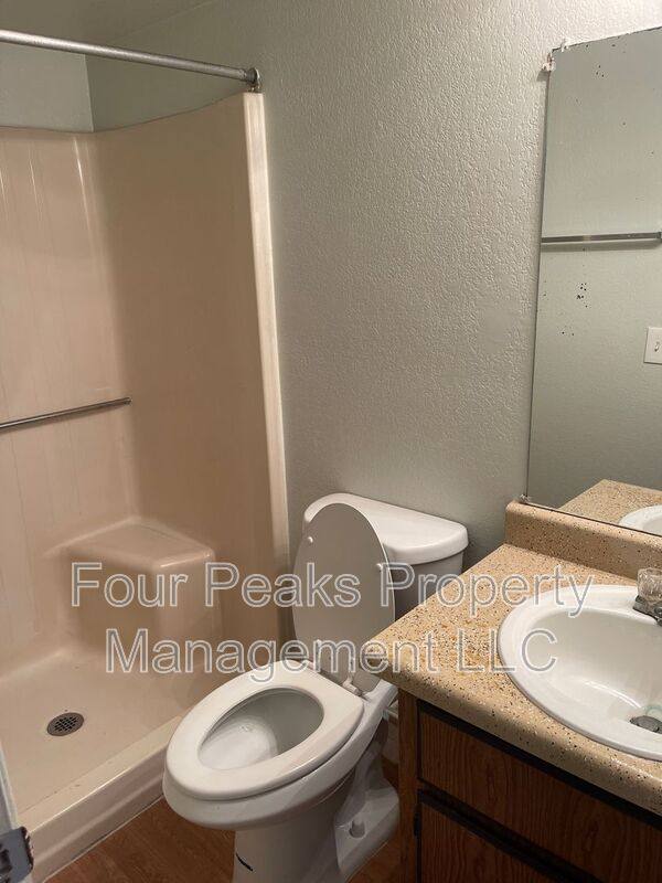 House for rent at 2813 E Paradise Lane #201, Phoenix, AZ 85032
