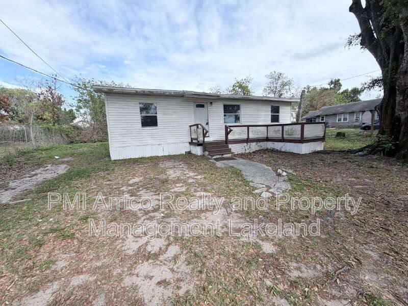 House for rent at 815 N Davis Ave, Lakeland, FL 33815