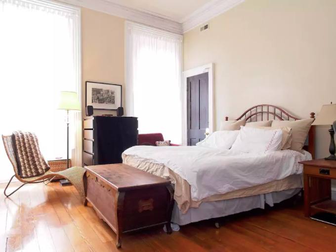 Apartment for rent at 103 W Monument St, Baltimore, MD 21201