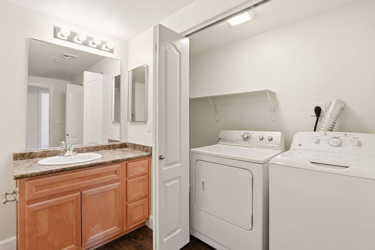 Apartment for rent at 1501 Secret Ravine Parkway, Roseville, CA 95661