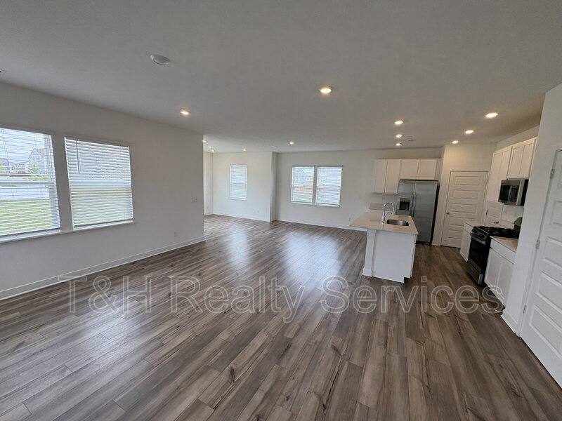 House for rent at 6831 Orchard Run Circle, Whitestown, IN 46075